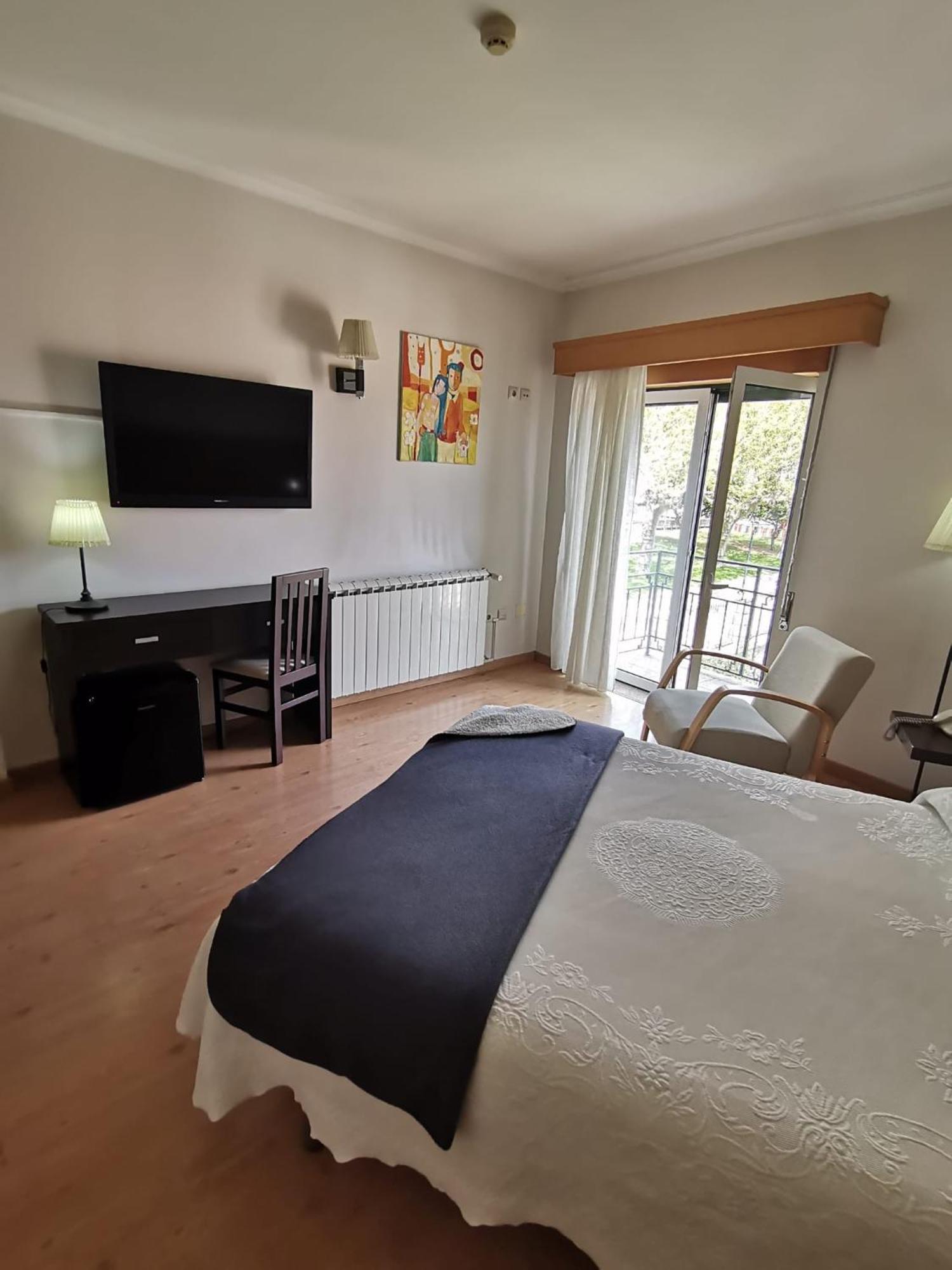 Hotel Covilha Jardim Экстерьер фото